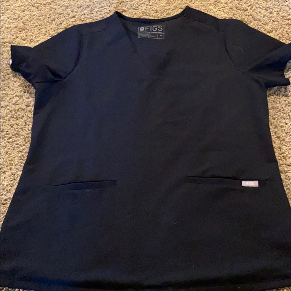 Figs 2 pocket black scrub top